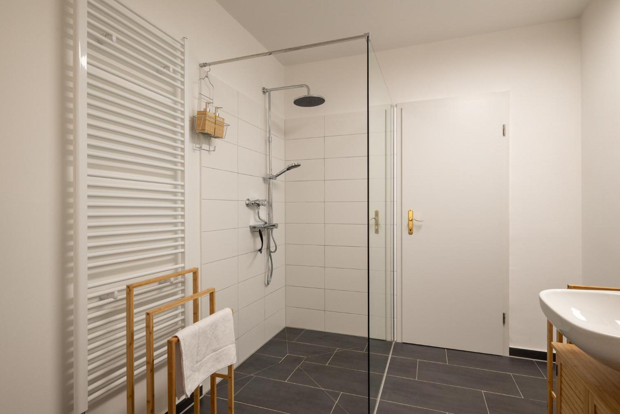 Leipzig Mitte - 2 Parkplaetze - Koselig Apartments Eksteriør billede